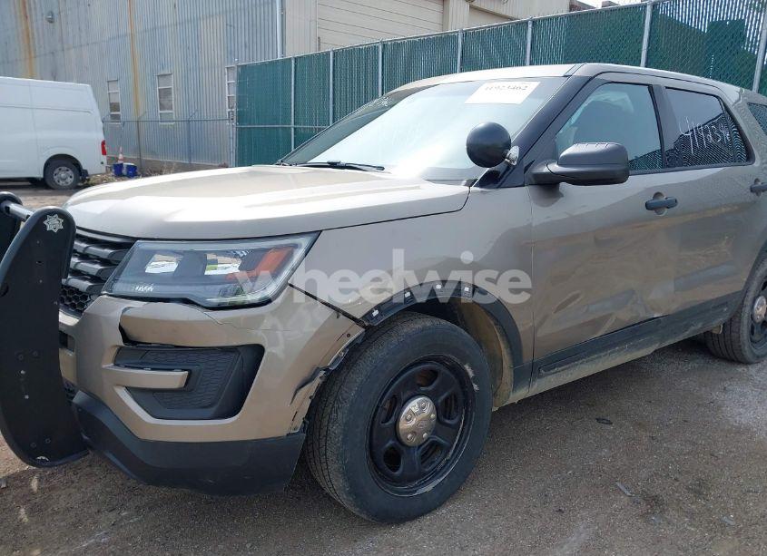 Photo 6 of 2017 Ford Police INTERCEPTOR (VIN 1FM5K8AR5HGA44070)