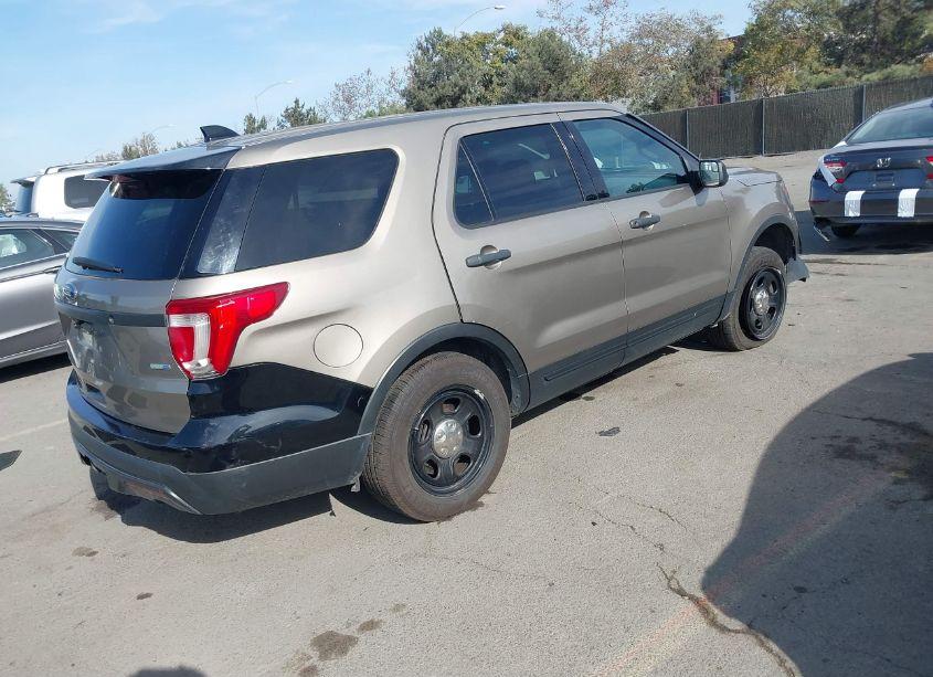 Photo 4 of 2017 Ford Police INTERCEPTOR (VIN 1FM5K8AR6HGA44269)
