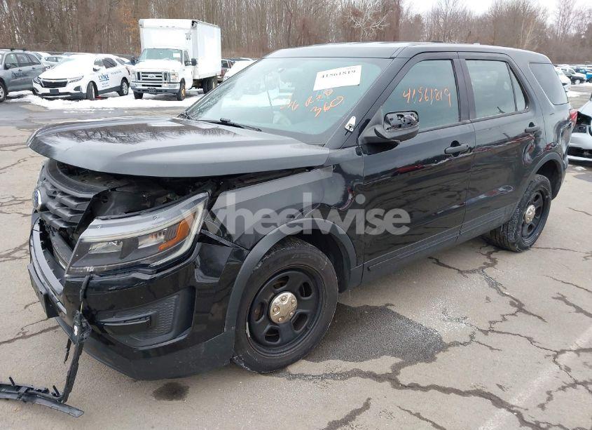 Photo 2 of 2017 Ford Police INTERCEPTOR (VIN 1FM5K8AR6HGE15768)