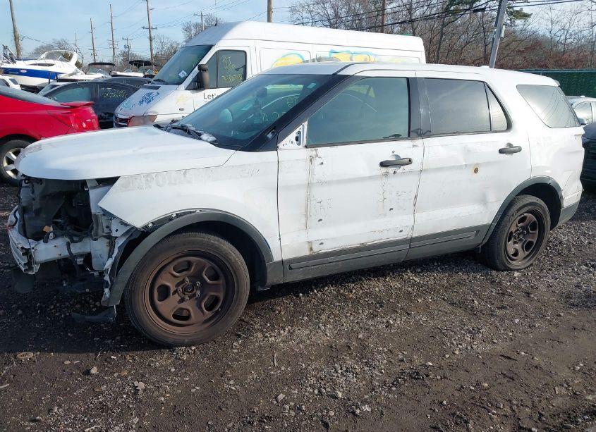 Photo 2 of 2017 Ford Utility POLICE INTERCEPTOR (VIN 1FM5K8AR7HGD92601)