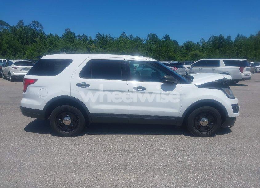 Photo 13 of 2018 Ford Police INTERCEPTOR (VIN 1FM5K8AR7JGB46279)
