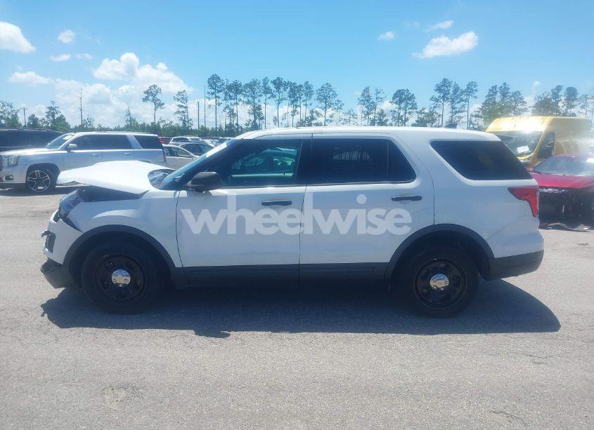 Photo 14 of 2018 Ford Police INTERCEPTOR (VIN 1FM5K8AR7JGB46279)