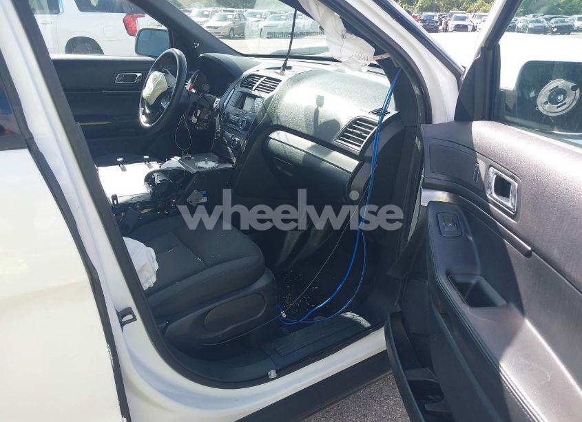 Photo 5 of 2018 Ford Police INTERCEPTOR (VIN 1FM5K8AR7JGB46279)