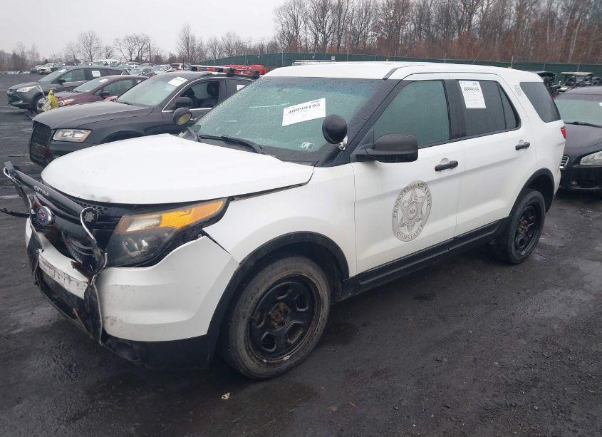 Photo 2 of 2015 Ford Utility POLICE INTERCEPTOR (VIN 1FM5K8AR8FGC17416)