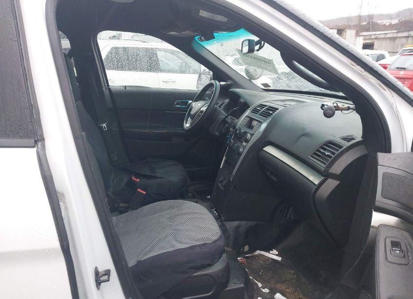 Photo 5 of 2015 Ford Utility POLICE INTERCEPTOR (VIN 1FM5K8AR8FGC17416)