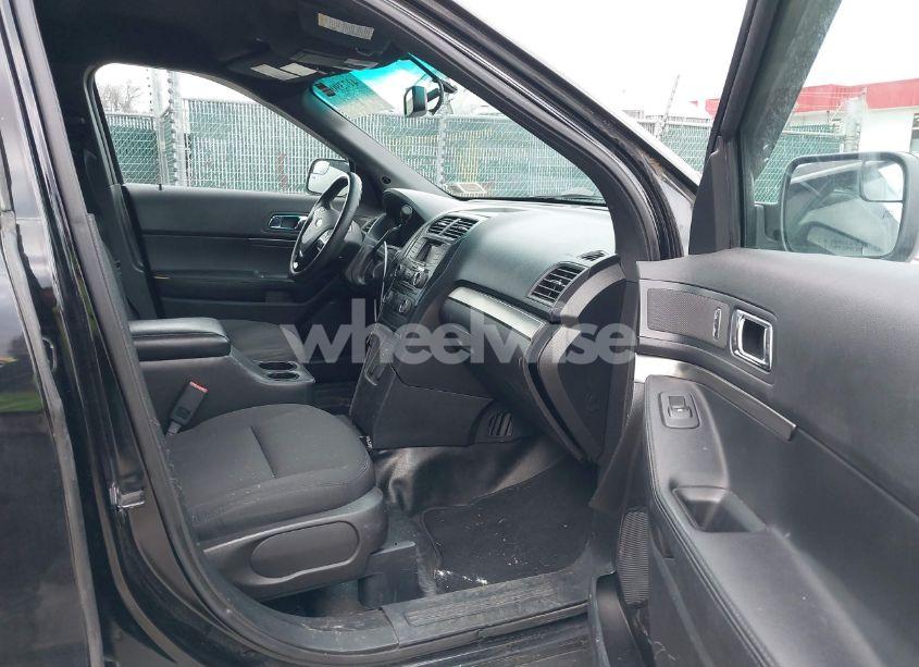 Photo 5 of 2016 Ford Police INTERCEPTOR (VIN 1FM5K8AR8GGD32194)