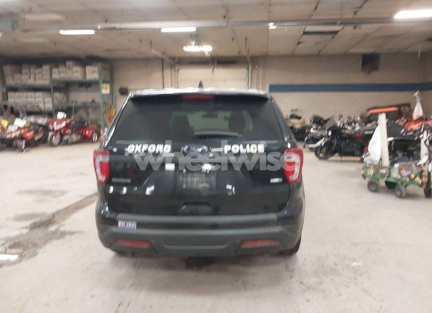 Photo 16 of 2018 Ford Police INTERCEPTOR (VIN 1FM5K8AR8JGC43930)