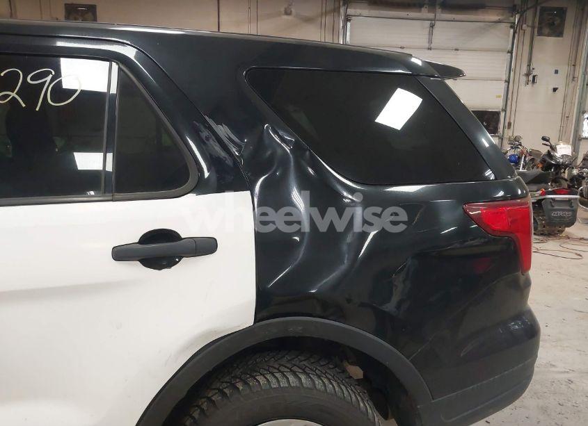 Photo 6 of 2018 Ford Police INTERCEPTOR (VIN 1FM5K8AR8JGC43930)