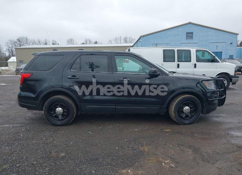 Photo 13 of 2019 Ford Police INTERCEPTOR (VIN 1FM5K8AR8KGB23661)