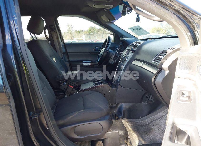 Photo 5 of 2015 Ford Utility POLICE INTERCEPTOR (VIN 1FM5K8AR9FGB92042)