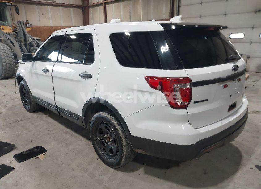 Photo 3 of 2017 Ford Police INTERCEPTOR (VIN 1FM5K8AR9HGB00902)