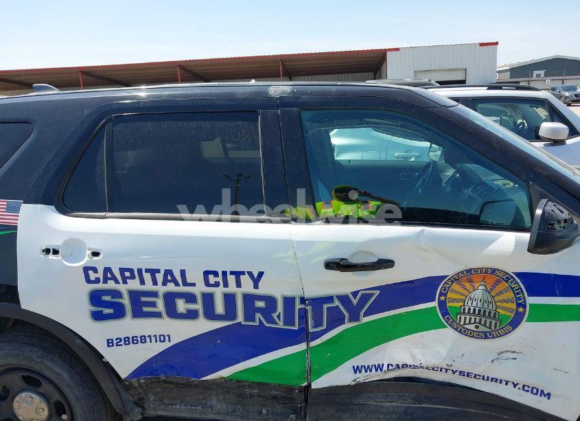 Photo 13 of 2019 Ford Police INTERCEPTOR (VIN 1FM5K8AR9KGA62563)