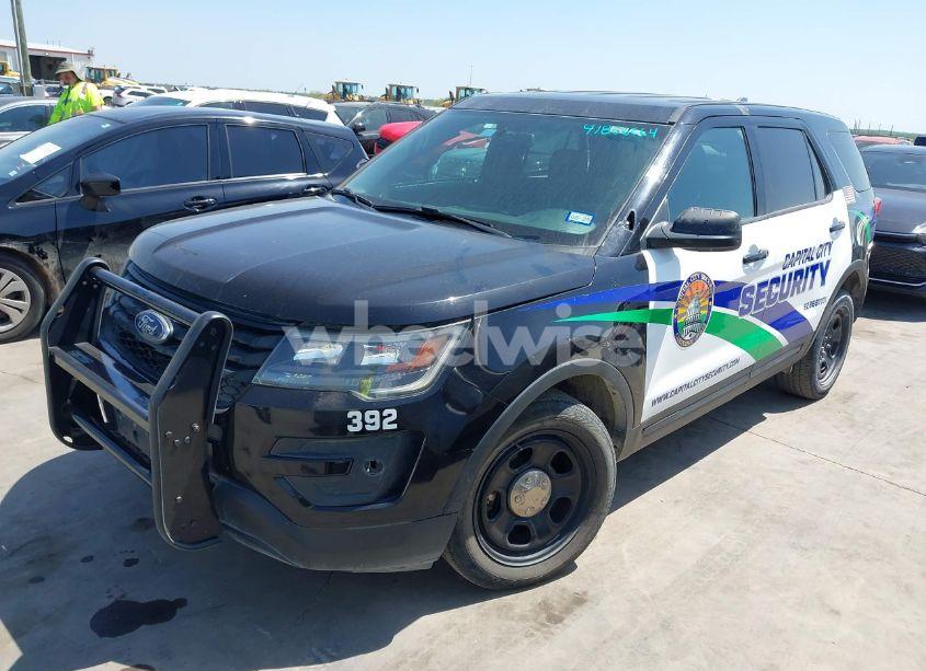 Photo 2 of 2019 Ford Police INTERCEPTOR (VIN 1FM5K8AR9KGA62563)