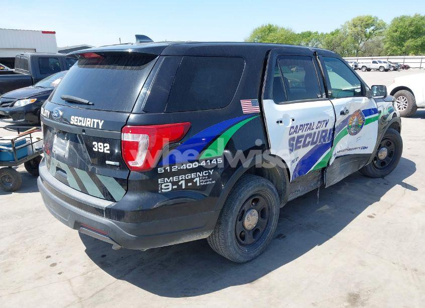 Photo 4 of 2019 Ford Police INTERCEPTOR (VIN 1FM5K8AR9KGA62563)