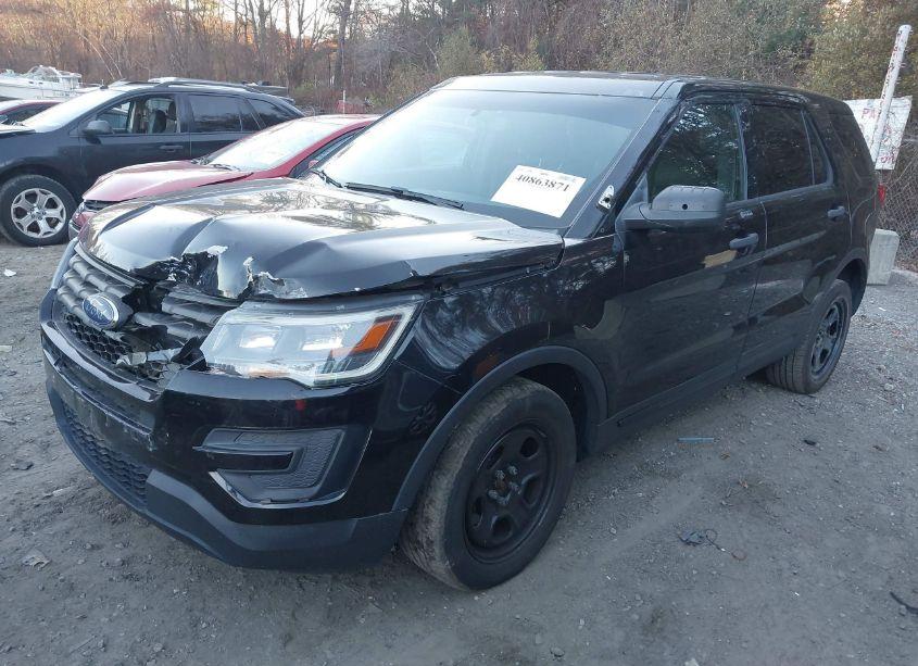 Photo 2 of 2017 Ford Utility POLICE INTERCEPTOR (VIN 1FM5K8ARXHGA24378)