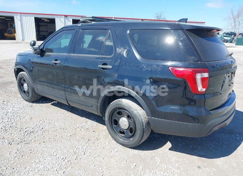 Photo 3 of 2017 Ford Police INTERCEPTOR (VIN 1FM5K8ARXHGB15960)