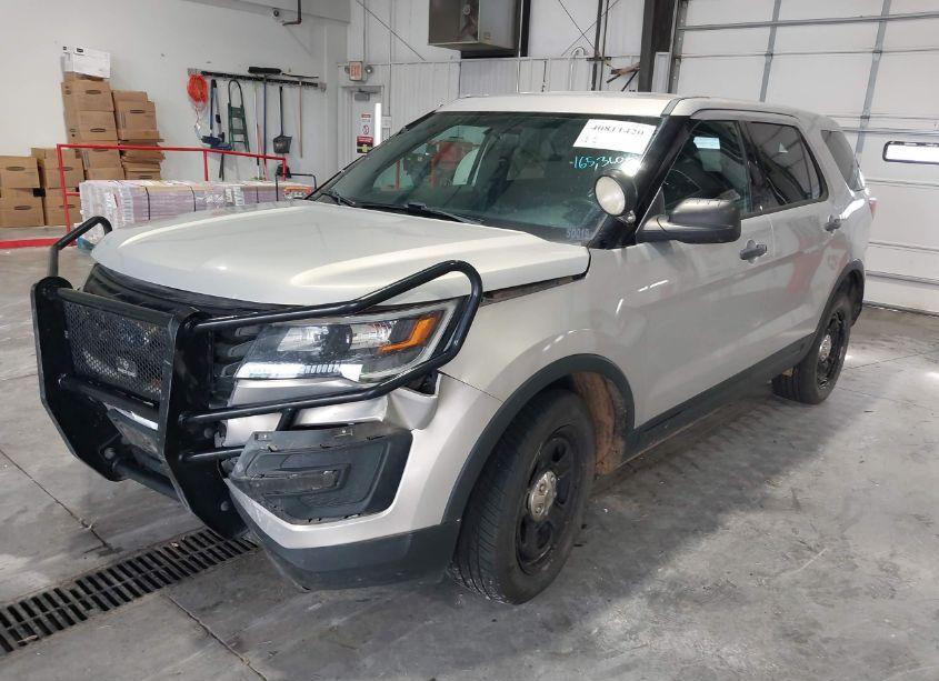Photo 2 of 2017 Ford Utility POLICE INTERCEPTOR (VIN 1FM5K8ARXHGC57743)