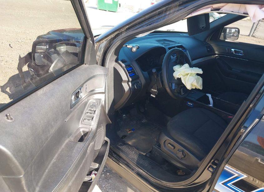 Photo 5 of 2018 Ford Police INTERCEPTOR UTILITY (VIN 1FM5K8ARXJGA37167)