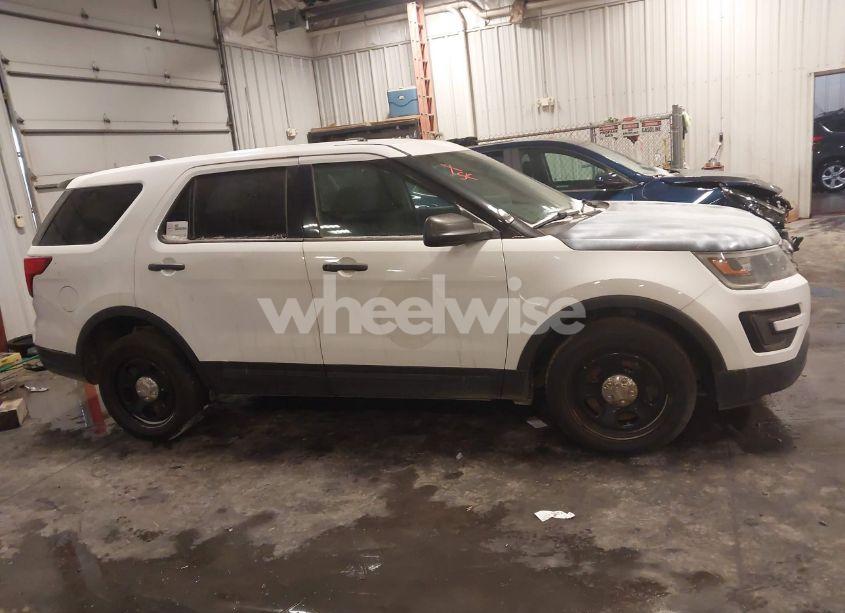 Photo 13 of 2018 Ford Police INTERCEPTOR UTILITY (VIN 1FM5K8ARXJGB34689)