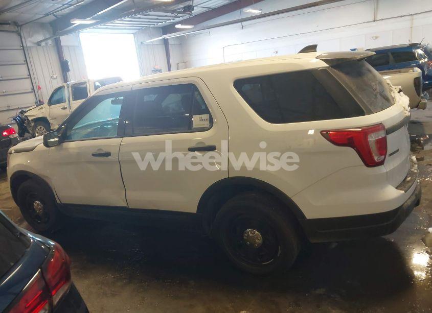 Photo 14 of 2018 Ford Police INTERCEPTOR UTILITY (VIN 1FM5K8ARXJGB34689)