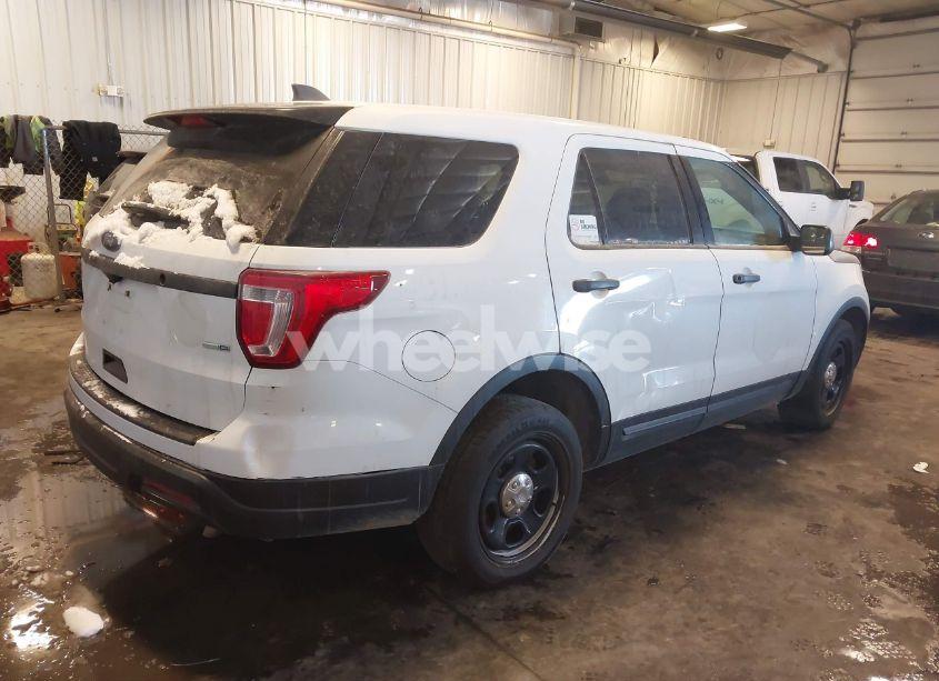 Photo 4 of 2018 Ford Police INTERCEPTOR UTILITY (VIN 1FM5K8ARXJGB34689)