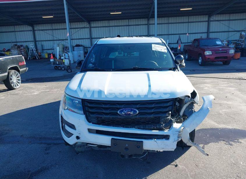 Photo 13 of 2018 Ford Police INTERCEPTOR (VIN 1FM5K8ARXJGC75990)