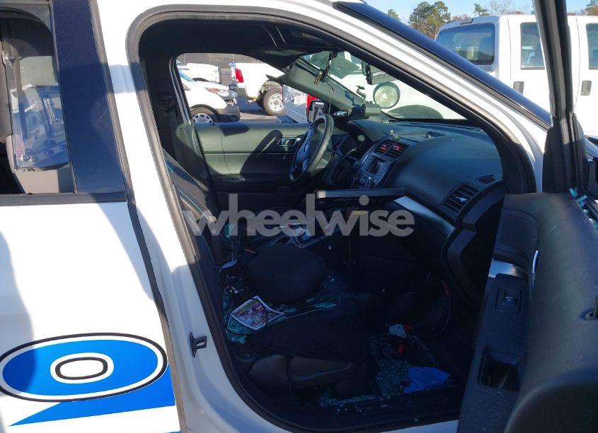 Photo 5 of 2018 Ford Police INTERCEPTOR (VIN 1FM5K8ARXJGC75990)