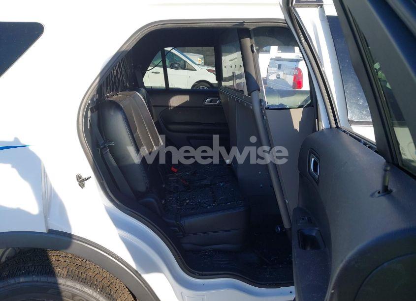 Photo 8 of 2018 Ford Police INTERCEPTOR (VIN 1FM5K8ARXJGC75990)