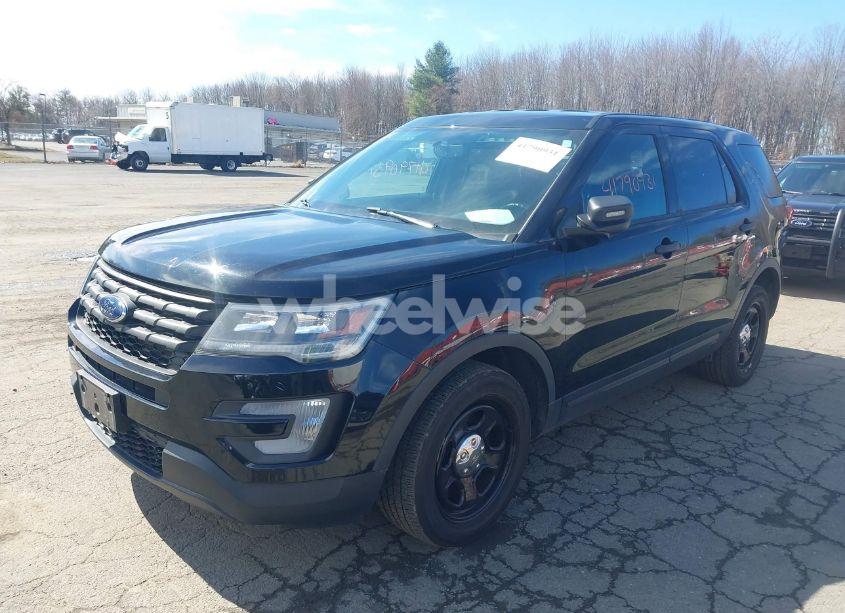 Photo 2 of 2018 Ford Police INTERCEPTOR (VIN 1FM5K8ARXJGC95317)