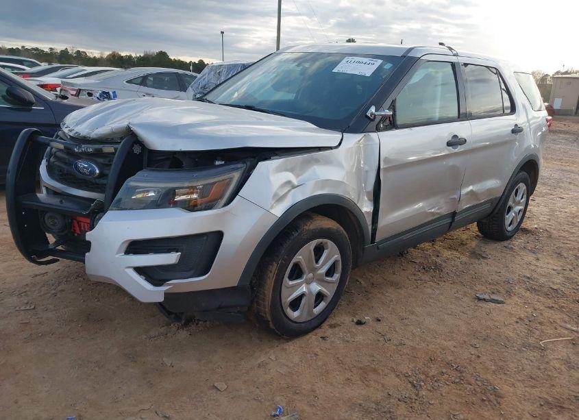 Photo 2 of 2018 Ford Police INTERCEPTOR (VIN 1FM5K8AT0JGA26626)