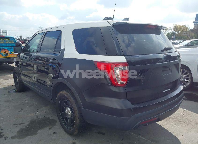 Photo 3 of 2016 Ford Police INTERCEPTOR (VIN 1FM5K8AT1GGB65205)