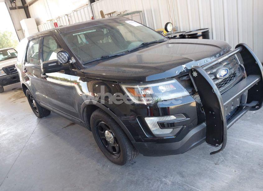 2018 Ford Police INTERCEPTOR UTILITY (VIN 1FM5K8AT1JGC74111) main photo