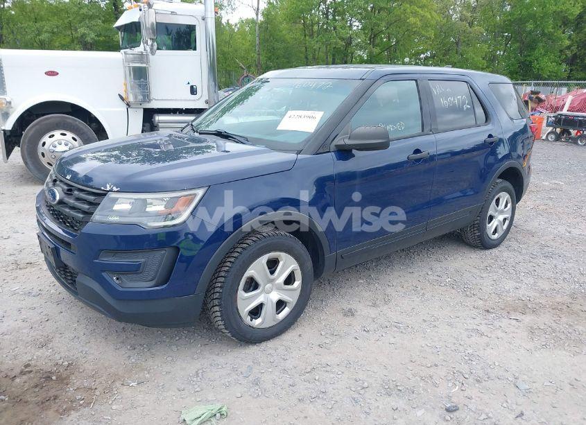 Photo 2 of 2016 Ford Police INTERCEPTOR (VIN 1FM5K8AT5GGC07732)