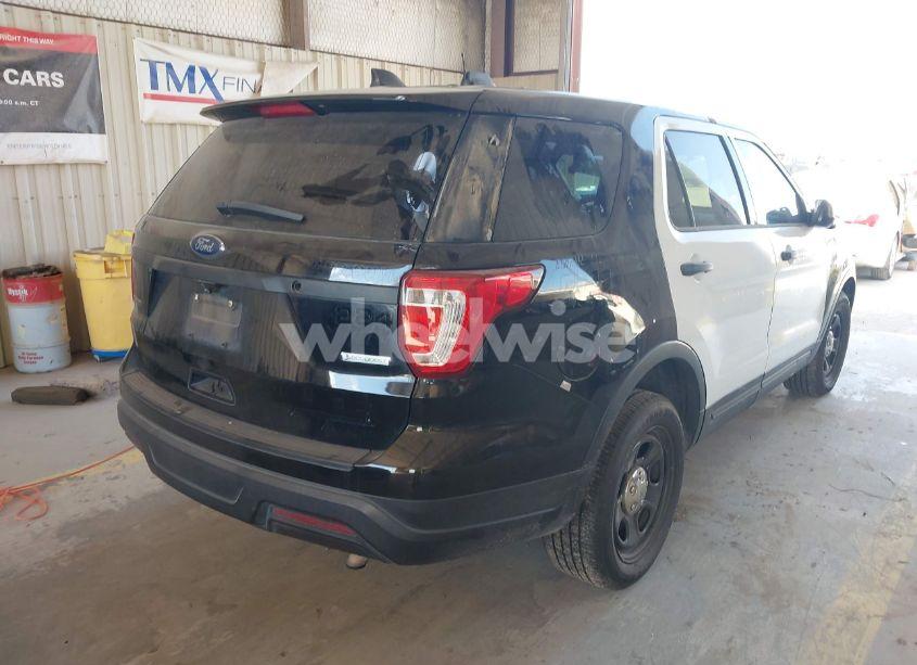 Photo 4 of 2018 Ford Police INTERCEPTOR (VIN 1FM5K8AT5JGB19089)