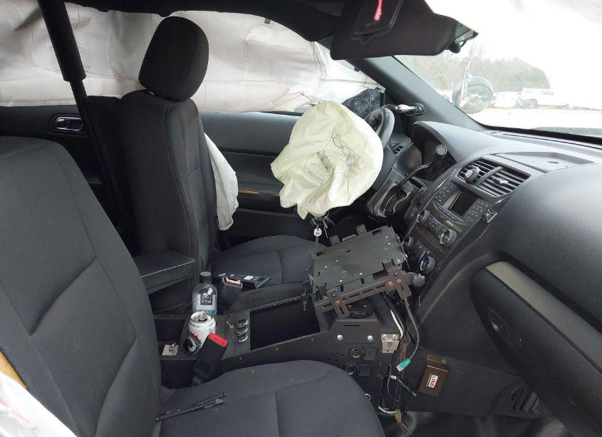 Photo 5 of 2018 Ford Police INTERCEPTOR UTILITY (VIN 1FM5K8AT5JGC57263)