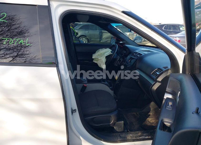 Photo 5 of 2016 Ford Police INTERCEPTOR (VIN 1FM5K8AT7GGA78375)