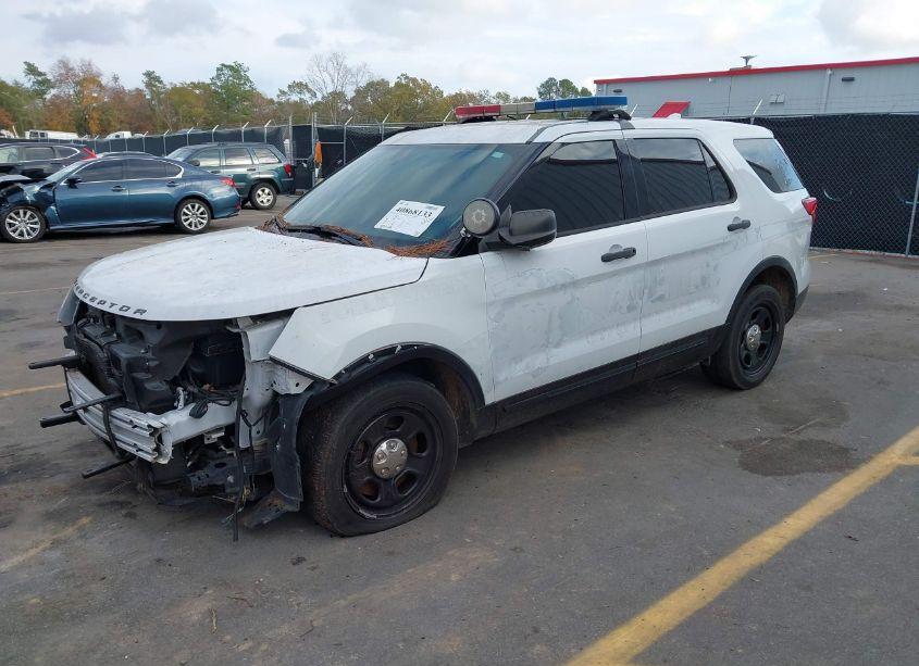 Photo 2 of 2017 Ford Utility POLICE INTERCEPTOR (VIN 1FM5K8AT7HGD14041)