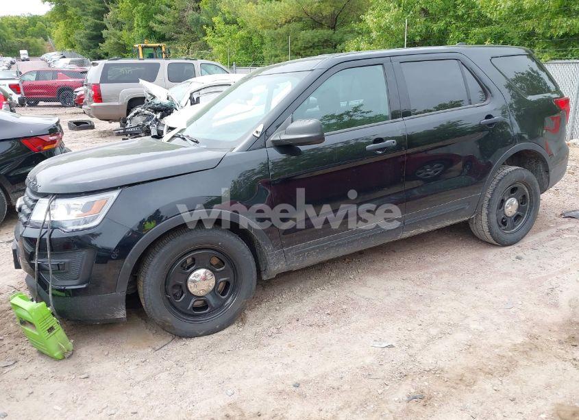 Photo 2 of 2018 Ford Police INTERCEPTOR (VIN 1FM5K8AT9JGB34047)