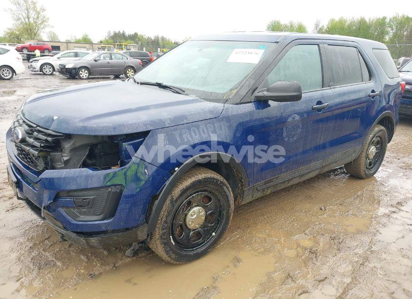 Photo 2 of 2017 Ford Police INTERCEPTOR (VIN 1FM5K8ATOHGD67308)