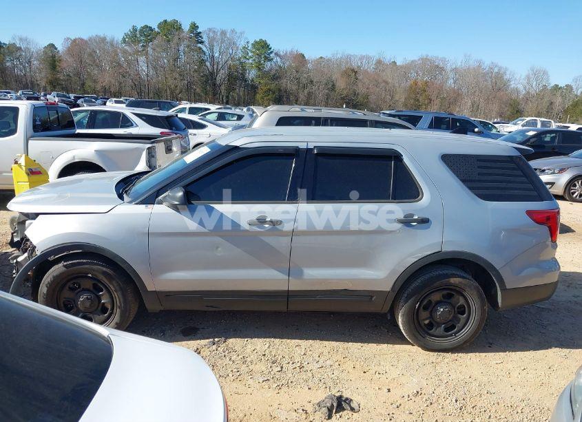 Photo 14 of 2016 Ford Police INTERCEPTOR (VIN 1FM5K8ATXGGD05865)