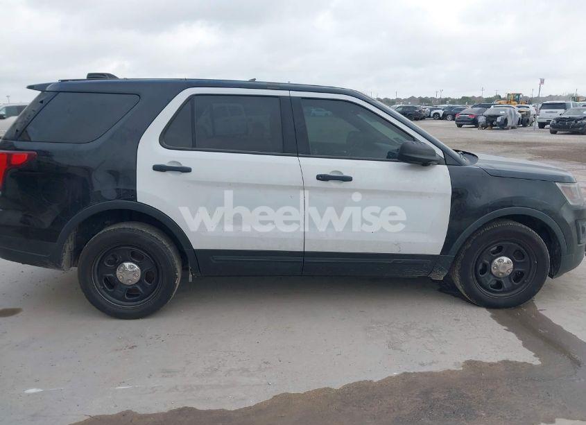 Photo 13 of 2019 Ford Police INTERCEPTOR (VIN 1FM5K8ATXKGB54891)