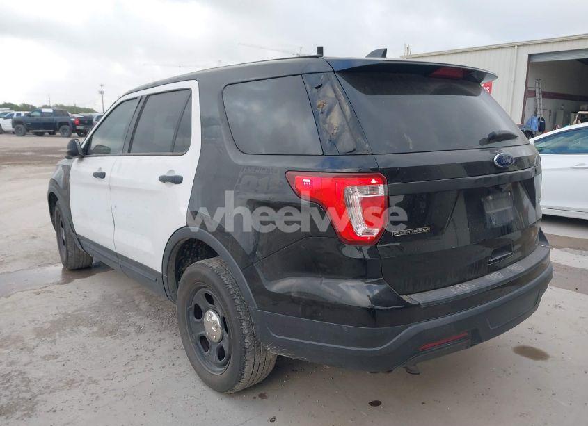 Photo 3 of 2019 Ford Police INTERCEPTOR (VIN 1FM5K8ATXKGB54891)