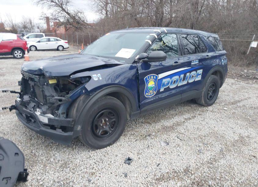 Photo 2 of 2022 Ford Police INTERCEPTOR UTILITY (VIN 1FM5K8AW0NNA06677)