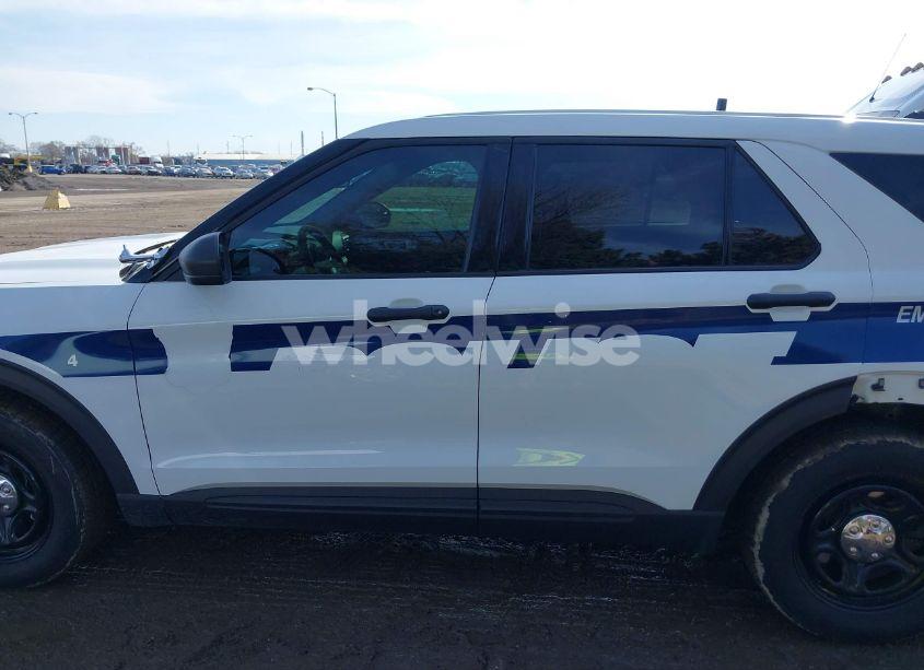 Photo 14 of 2020 Ford Police INTERCEPTOR (VIN 1FM5K8AW1LGA55582)
