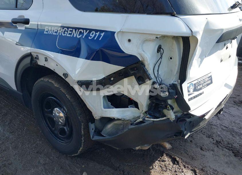 Photo 6 of 2020 Ford Police INTERCEPTOR (VIN 1FM5K8AW1LGA55582)