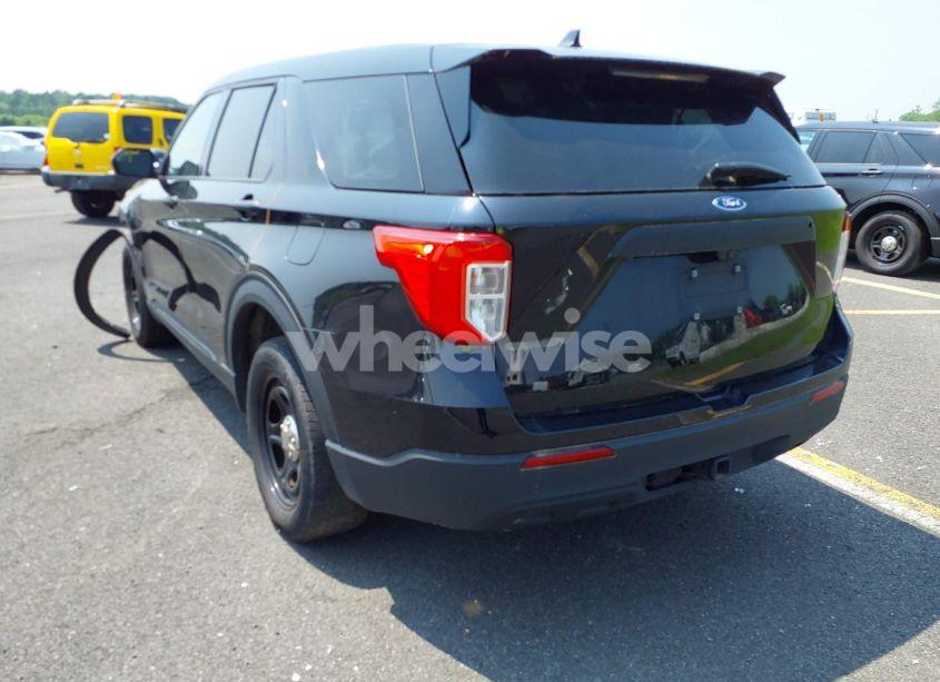 Photo 3 of 2022 Ford Police INTERCEPTOR (VIN 1FM5K8AW2NNA02047)