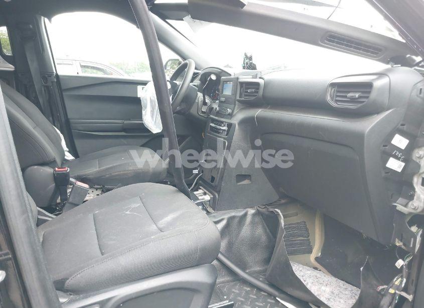 Photo 5 of 2022 Ford Police INTERCEPTOR (VIN 1FM5K8AW2NNA02047)
