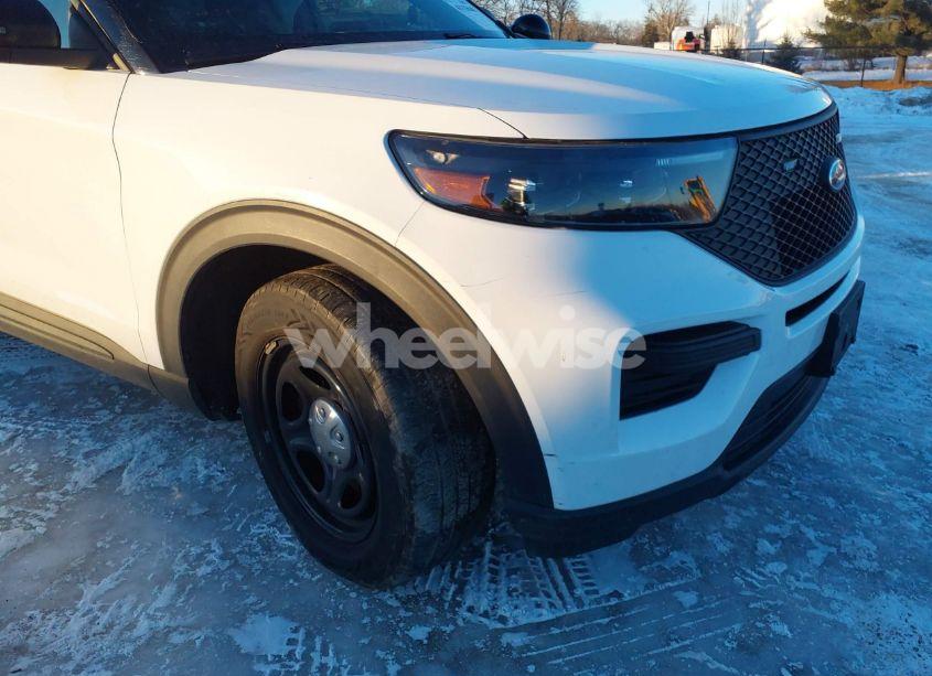 Photo 19 of 2021 Ford Police INTERCEPTOR UTILITY (VIN 1FM5K8AW3MNA20037)