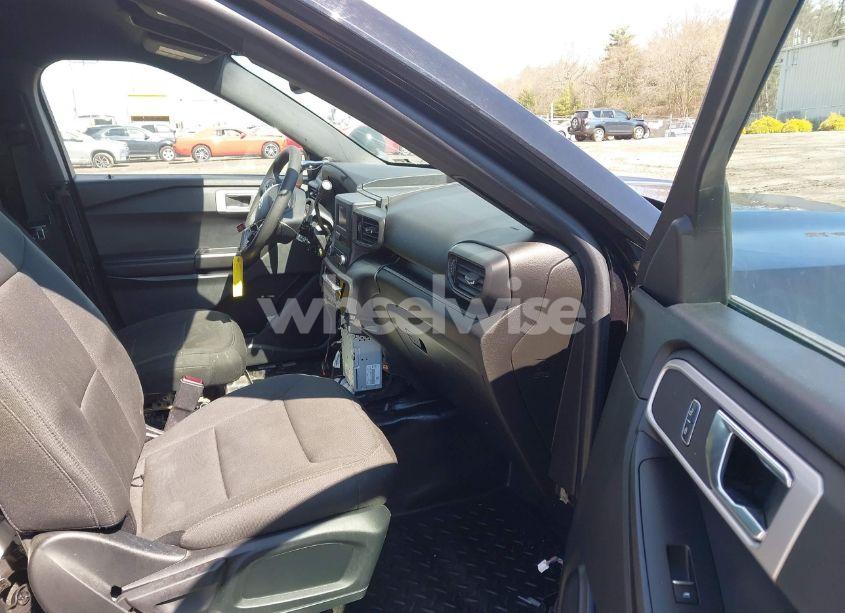 Photo 5 of 2022 Ford Police INTERCEPTOR (VIN 1FM5K8AW4NNA02325)