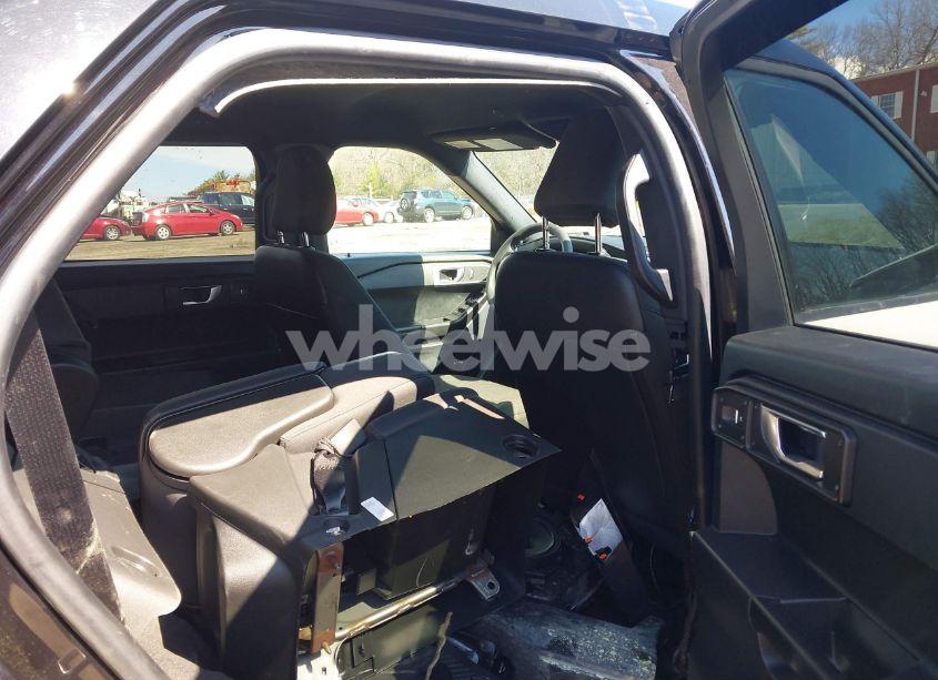 Photo 8 of 2022 Ford Police INTERCEPTOR (VIN 1FM5K8AW4NNA02325)